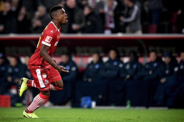 朱芳雨：想问问王哲林的情况 他把我微信删了